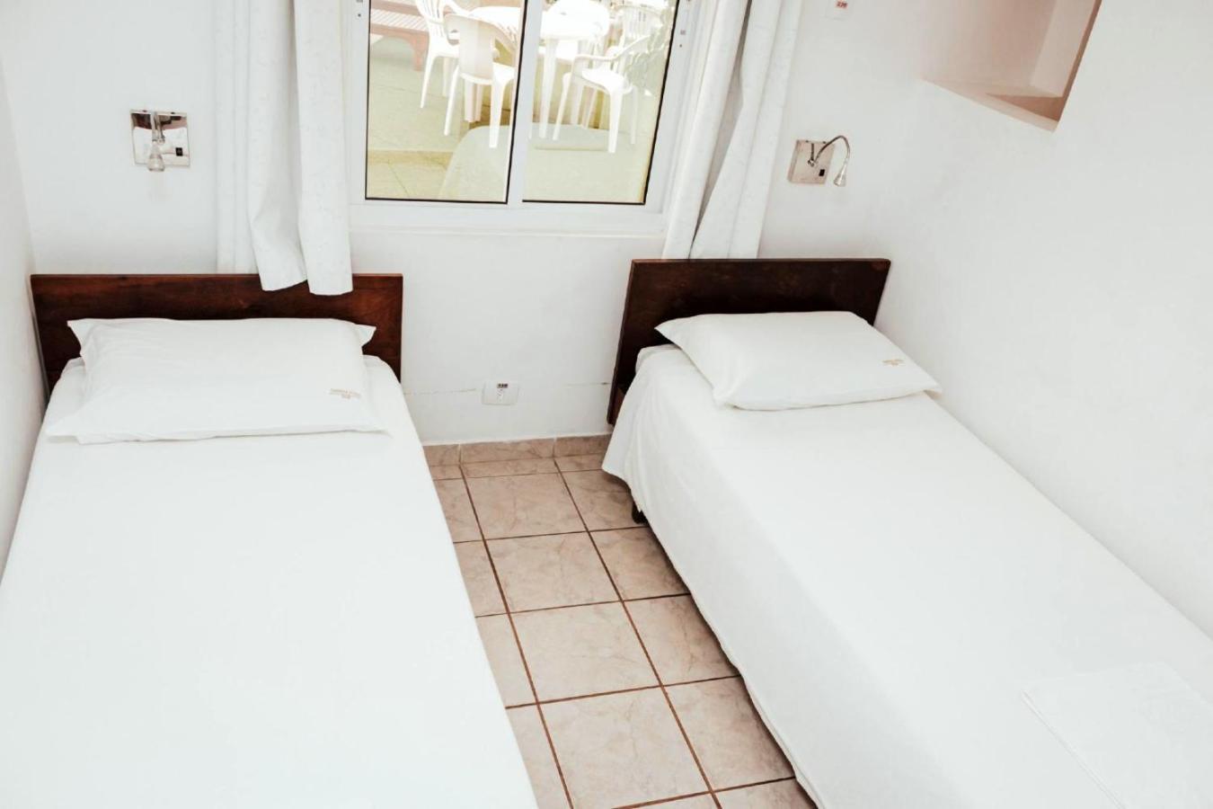Hotel Cabana Suiça Guaratuba Quarto foto
